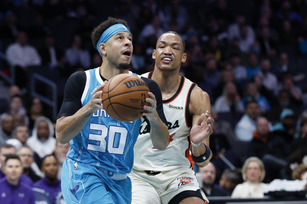 指尖将球托 指尖将球托