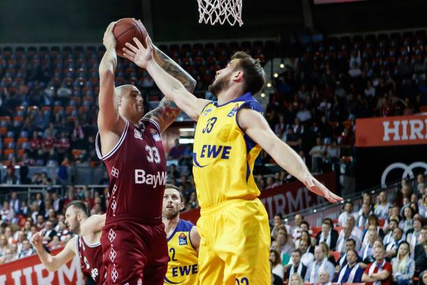 早年贫困 早年贫困